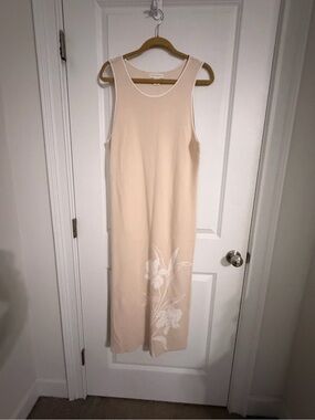 Cynthia Rowley Sleeveless Cream Maxi Dress with White Floral Appliqué